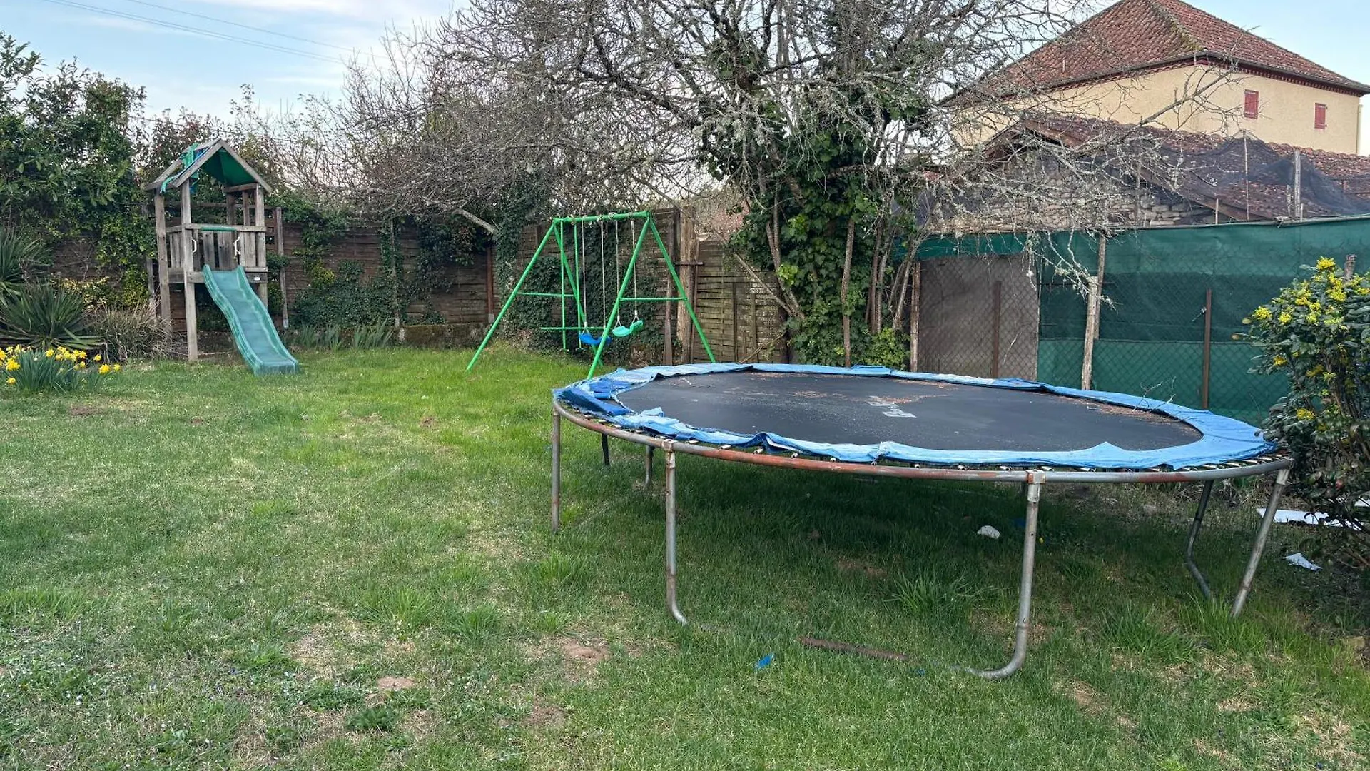 Gite De Raynal Les Junies Vakantiehuis